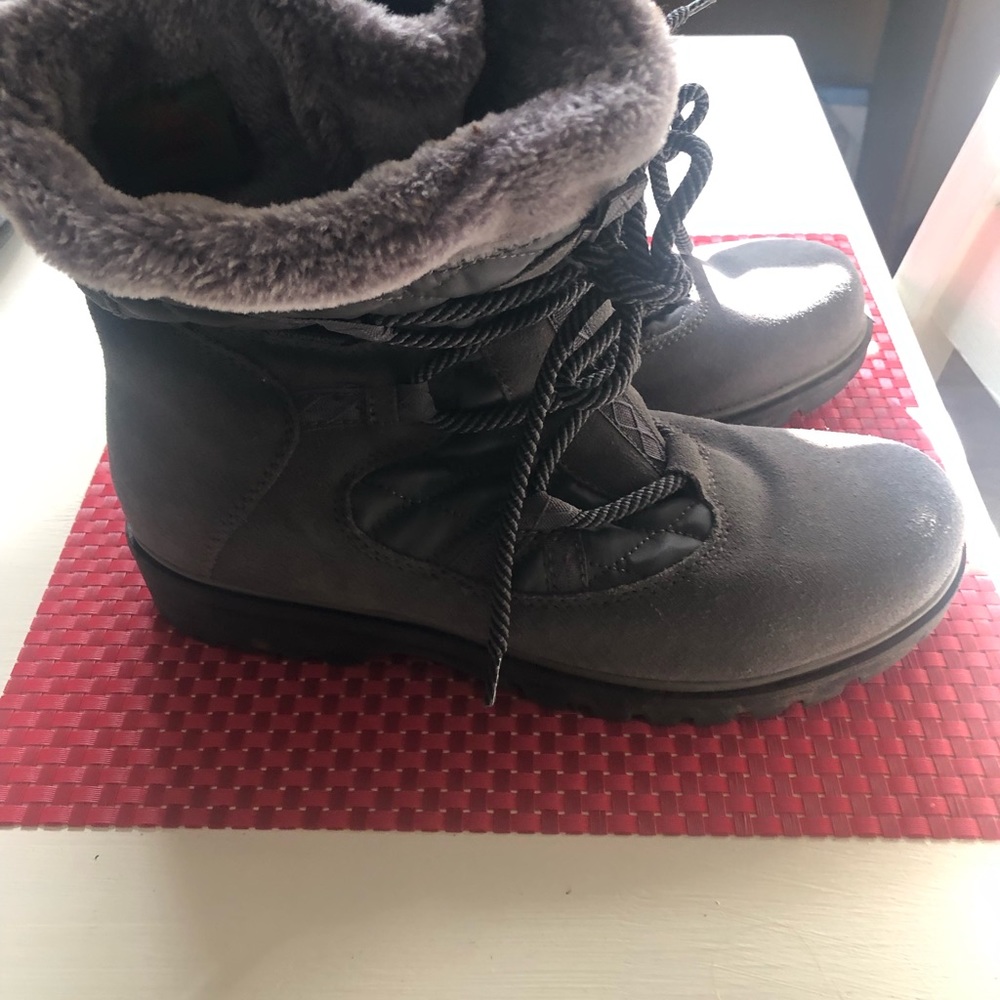 Baretrapes Winter Boots 9.5